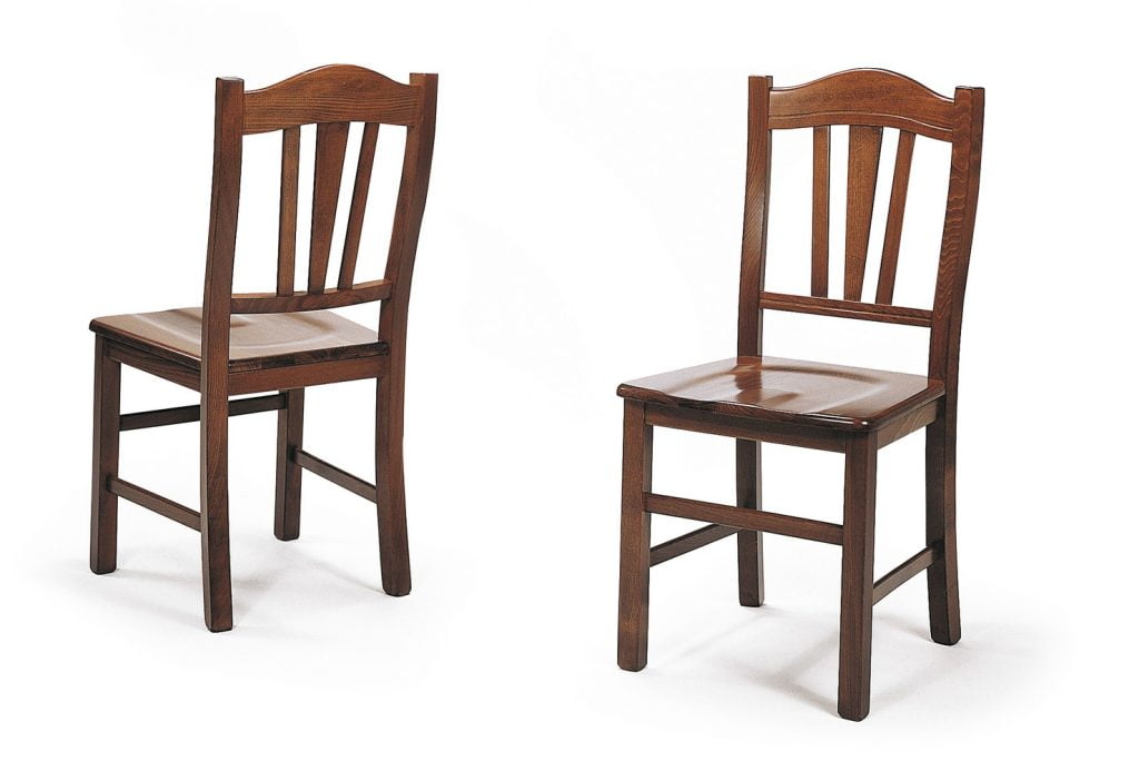 Sedia in legno massello classica